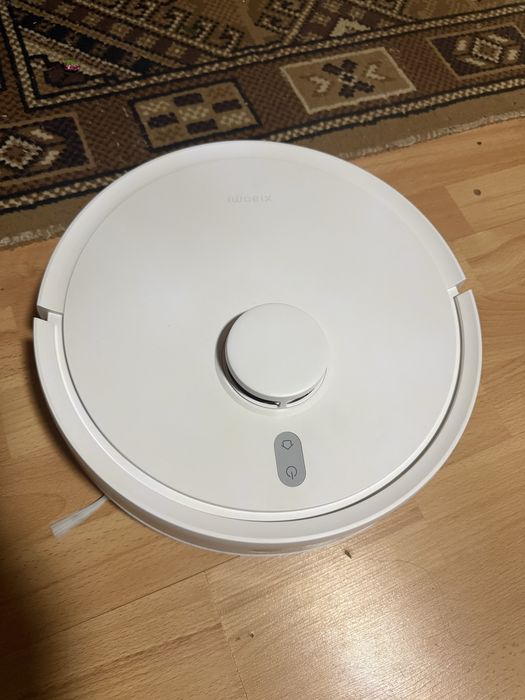 Vând robot aspirator xiaomi S20 cu spalare
