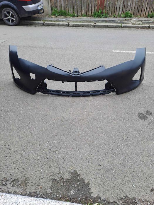 Bara fata Toyota Auris E18 an 2012-2015 , este noua