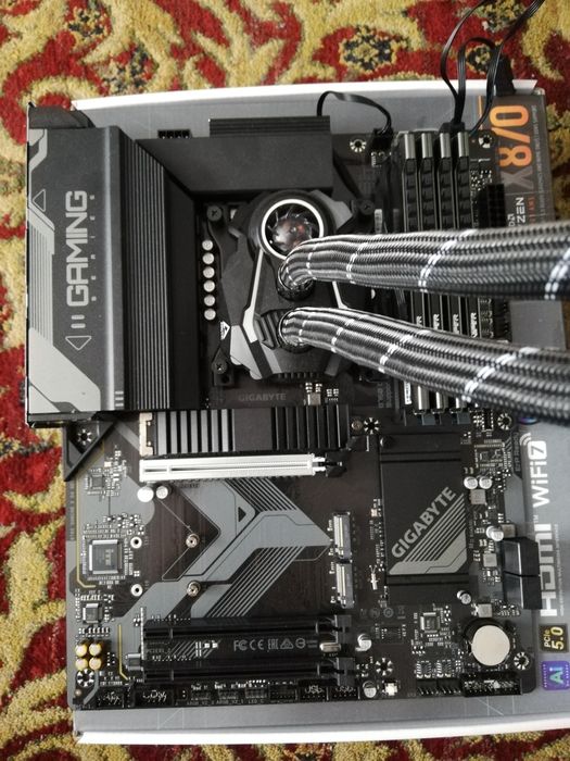 Kit i5-13600kf, Gigabyte B760, RAM 32GB