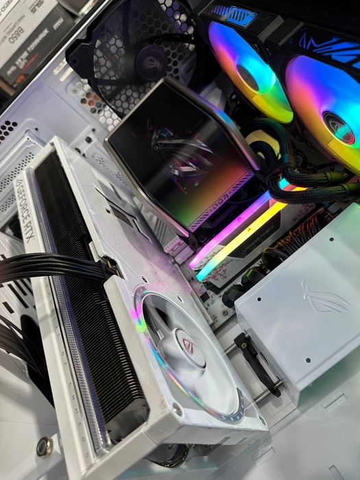 Mощный игровой компьютер Amd ryzen 9850x3d/RTX5080 Asus Rog/X870A Asus