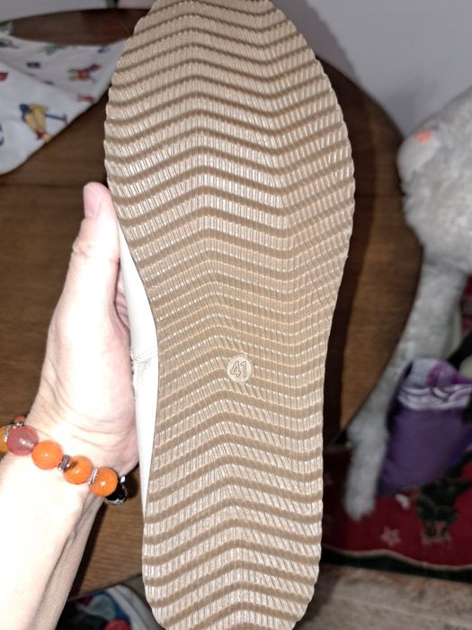 Продам женские сапоги