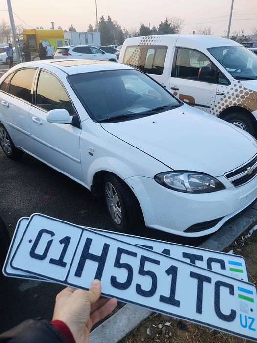 Lacetti sotiladi
