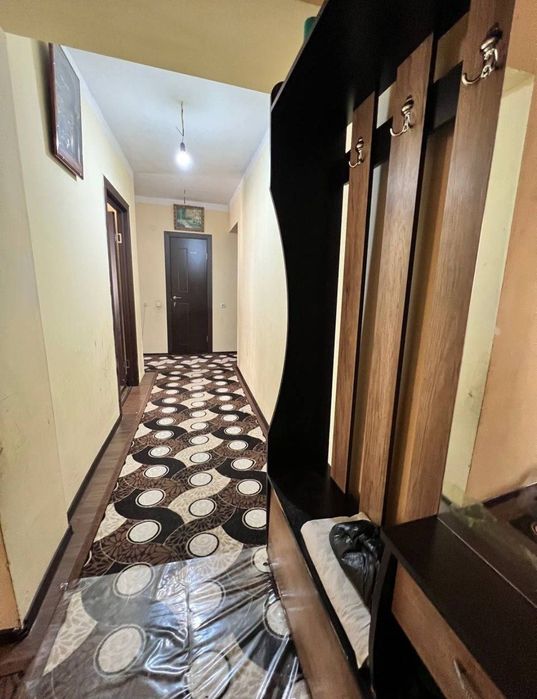 Sergeli 5a novostroyka 3/7/7 Srochna sotiladi