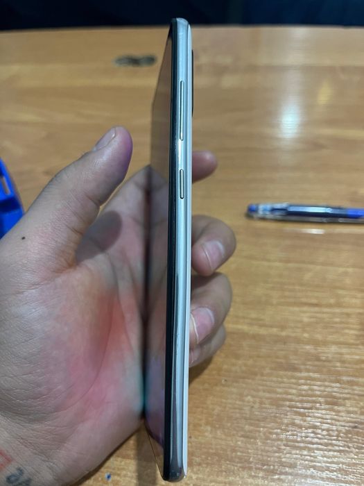 Самсунг А51 б/у срочна