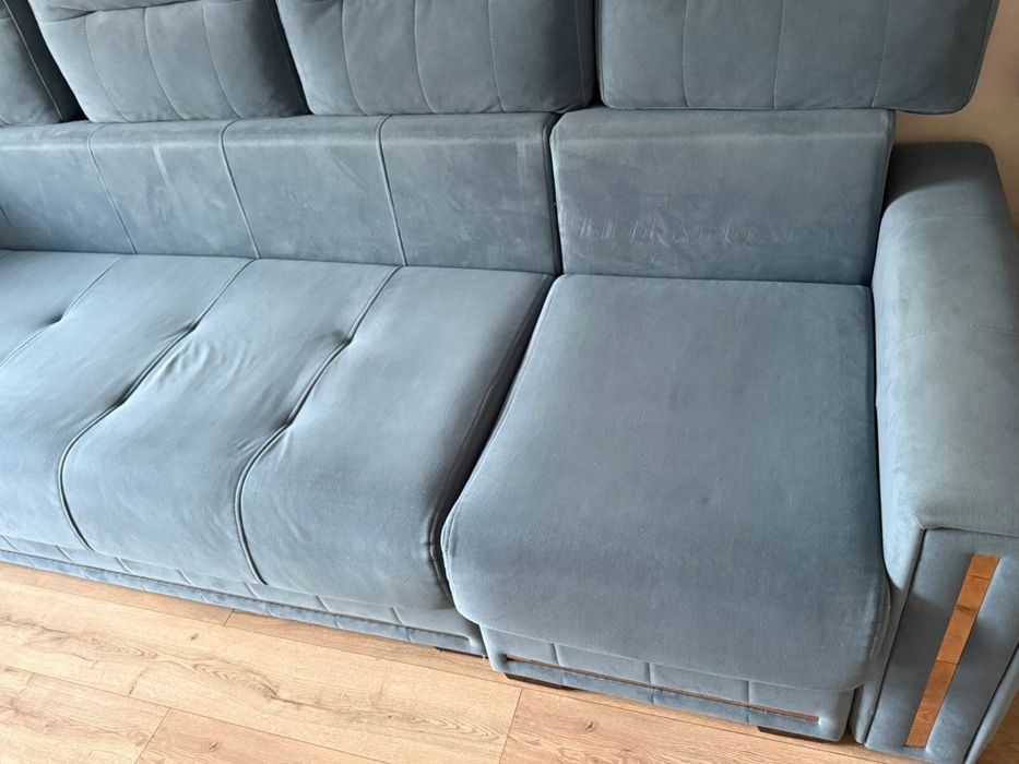 Продам диван.