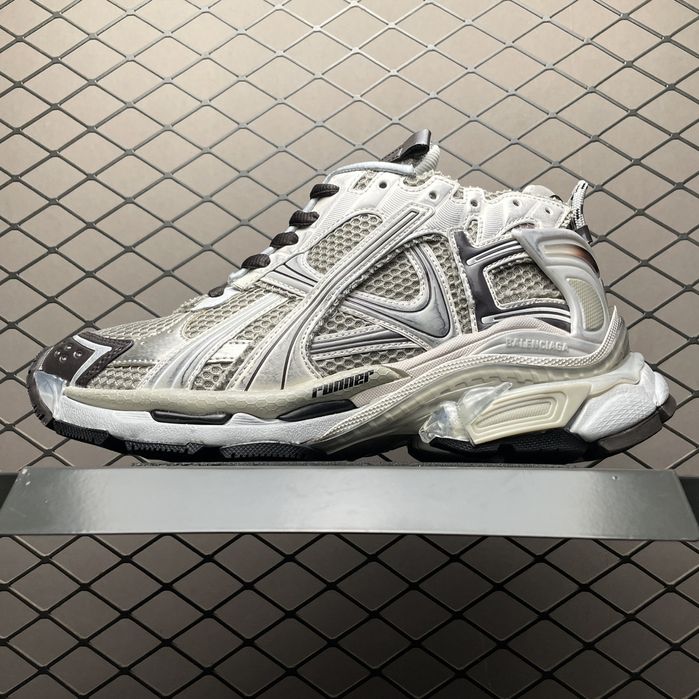 Balenciaga runner