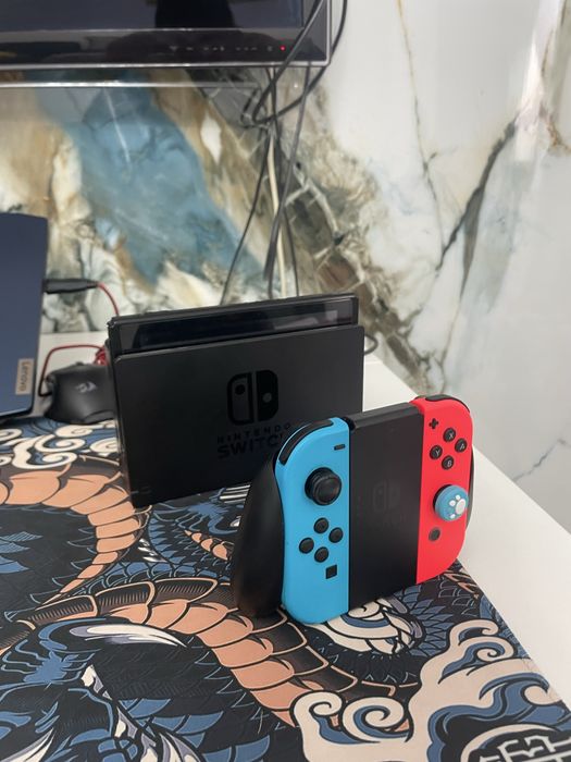 Продам прошитую Nintendo Switch Standard в отличном состоянии