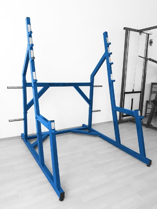 Професионална стойка за клекове