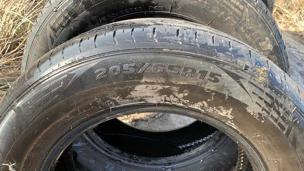 Продам шины 205/65/15