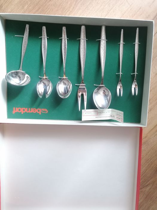 Set tacamuri inox Berndorf Nicro 18/8 noi lingura furculita polonic