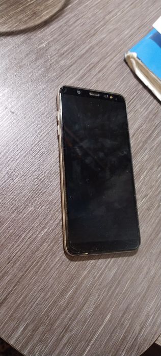 Телефон Самсунг A4 продаю дёшево