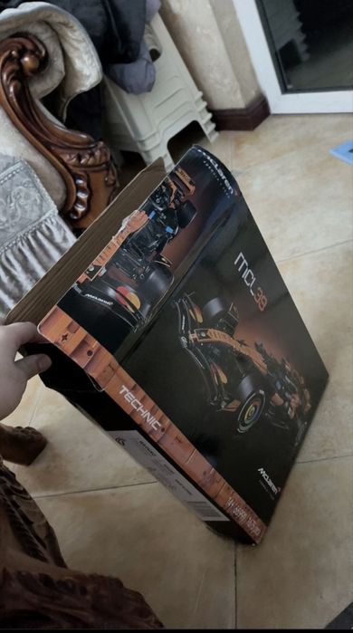 Продам MCL39 formula1 lego