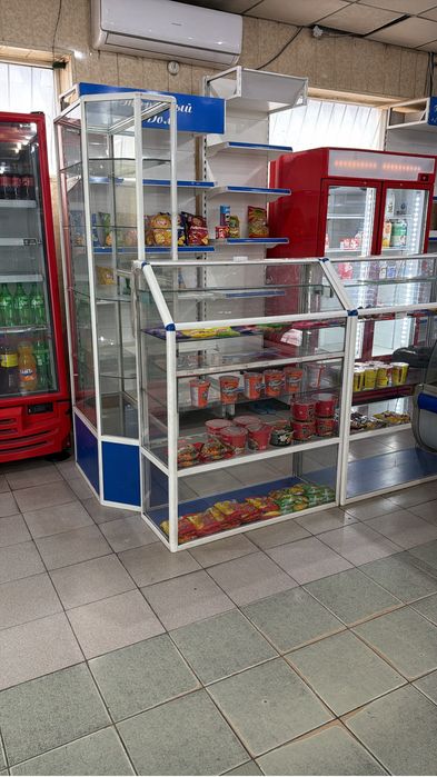 Шкафы,стеллажи,конфетница