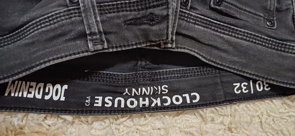 Blugi adolescenți clasici