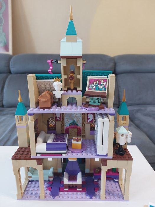 Lego Disney frozen -LEGO Замръзналото кралство - Замъкът Арендел
