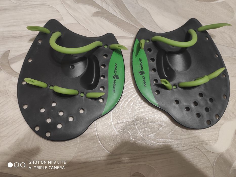 Продам щитки+сумка для плавания