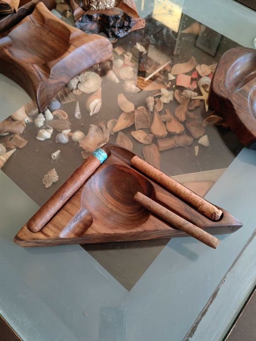 Пепелник за пури