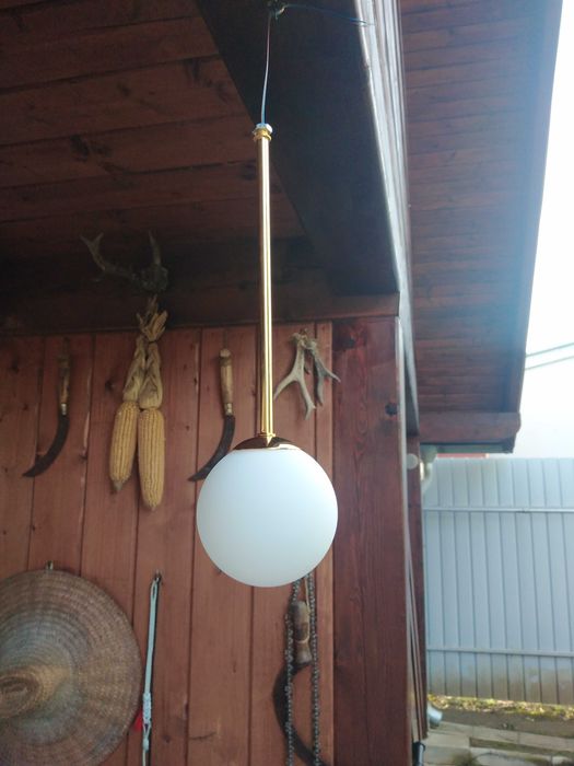 Vand lampa simpla prevazuta cu bec