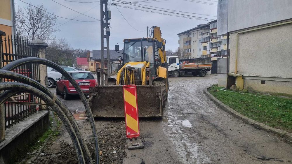 Servicii  cu utilaje de constructii cu operator