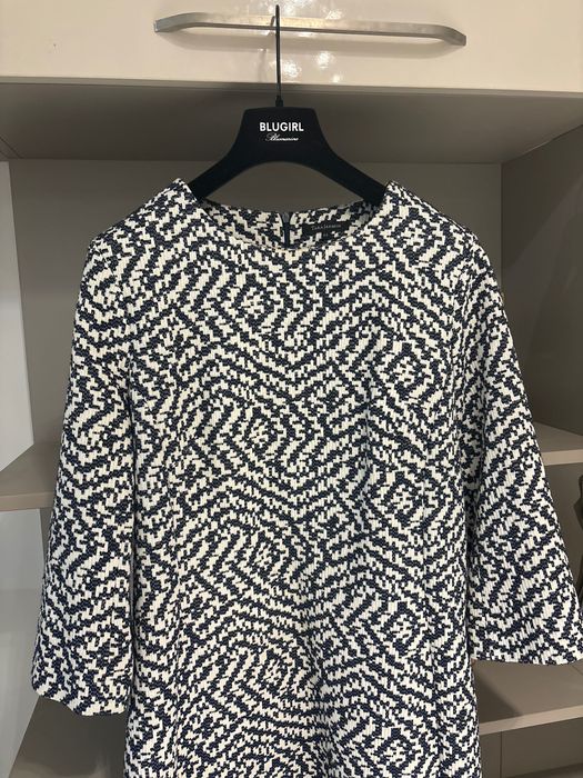 Дамска рокля - цвят слонова кост и тъмно синьо