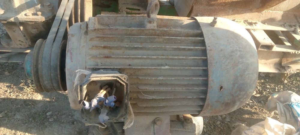 Xom gʻisht ishlab chiqarish apparati sotiladi,kuniga 15,000