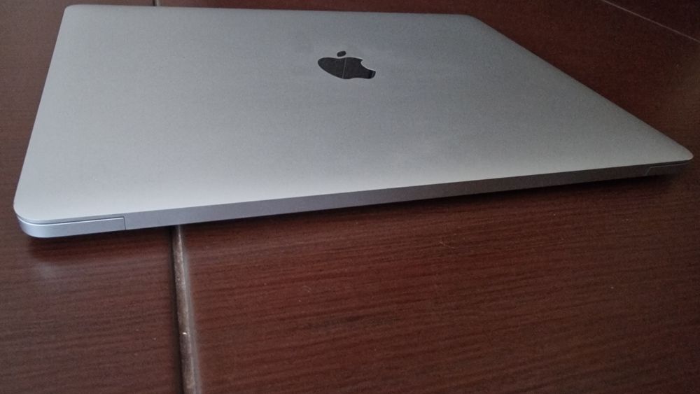 Macbook Pro 13 A2251 2020 intel core i5 16gb ram 512gb ssd