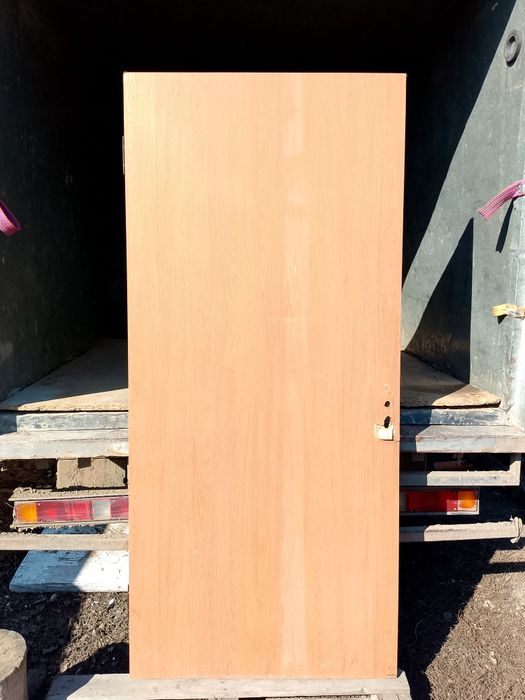 Двери пластик и межкомнатные