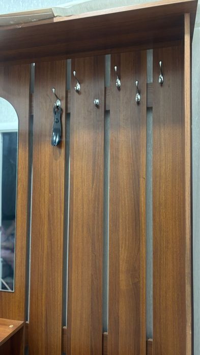 Прихожка б/у компактная в корридор