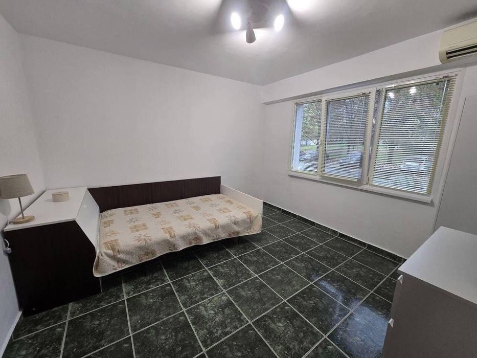 Дава се под наем Двустаен апартамент в Бургас, Славейков - 74 кв.м за 408 € - Снимка #3