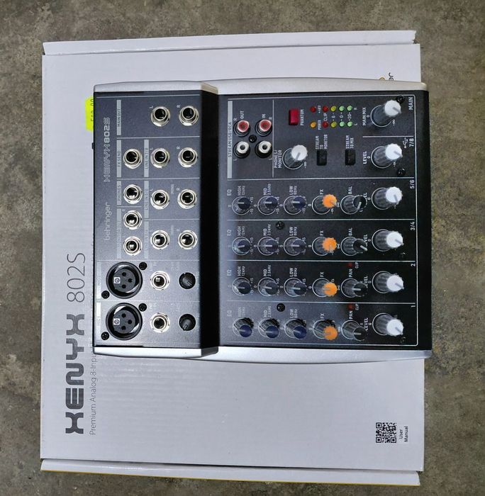 Vând URGENT Mixer Behringer Xenyx 8002S