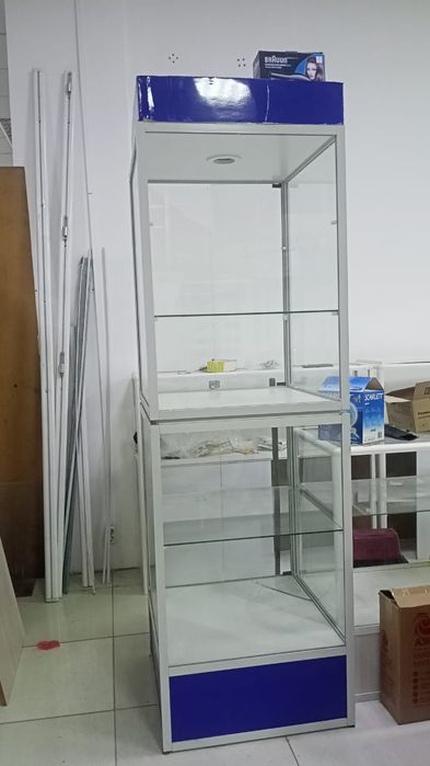Продам торговые витрины для бутика