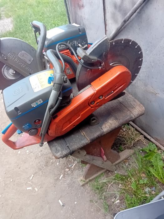 Vînd două drujbe beton husqvarna k760 oil guard