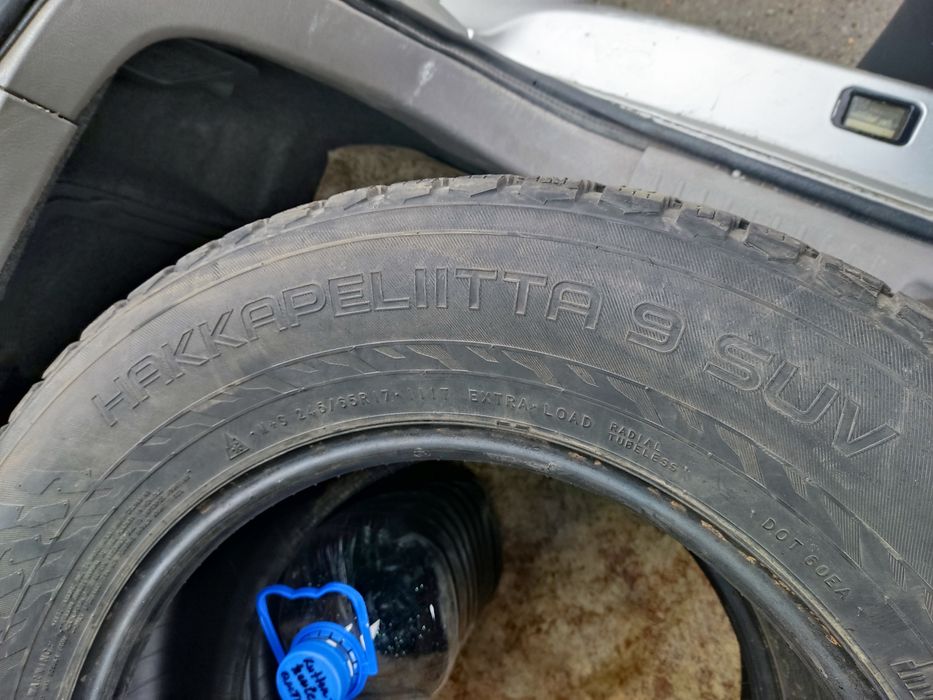 Продам зимние шины 245х65R17