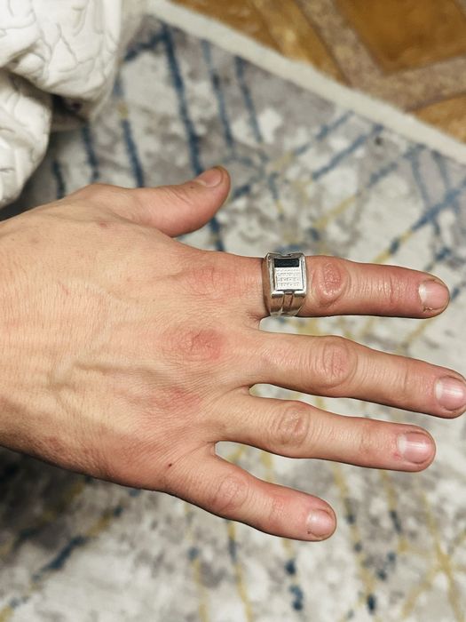 Продам серебренную печатку!