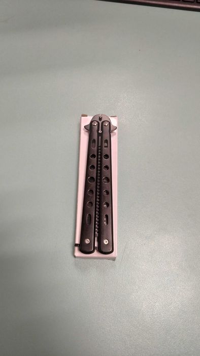 Тренировъчен Нож Пеперуда (Безопасен и ефективен)