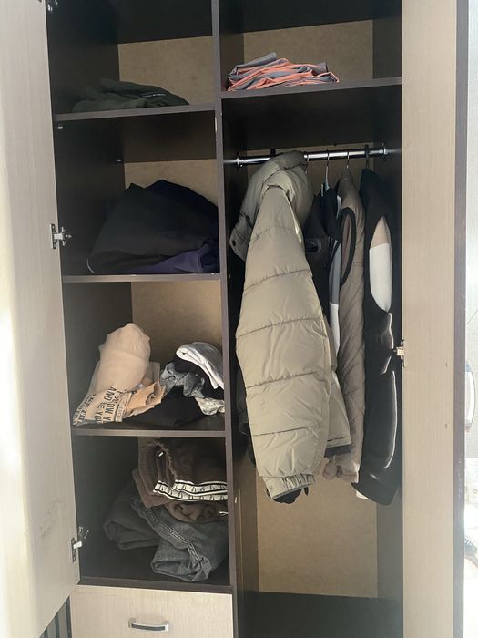 Продам шкаф хороший