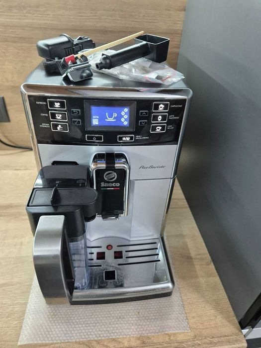 Saeco PikoBaristo   - внос от Германия , с БГ меню.