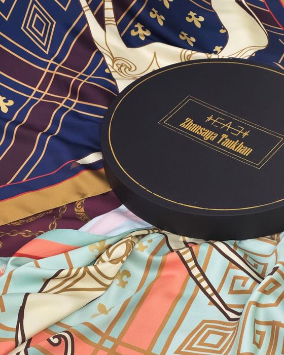 Дизайнерские шелковые платки