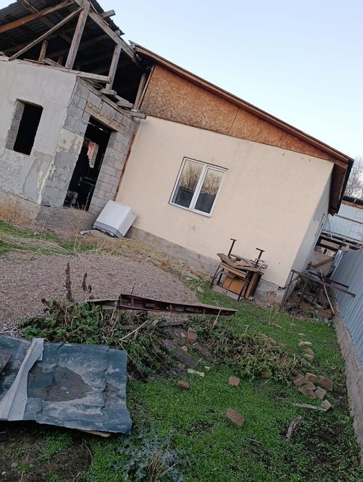 Уй  сатылады. ..