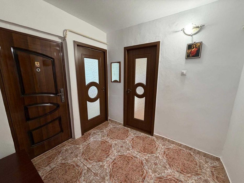 Proprietar, vand apartament cu 2 camere, decomandat, etaj 4, 1982, zona Radu Negru / Schimb cu apartament cu o camera sau garsoniera
