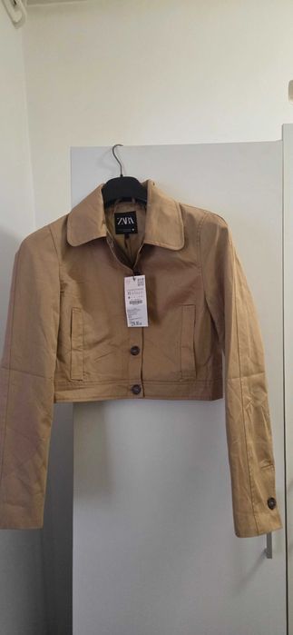 Trenci scurt Zara,marimea Xs,nou,cu eticheta