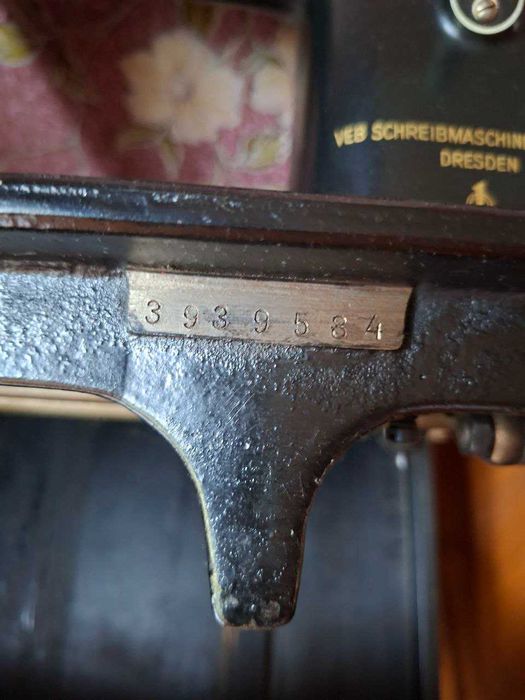 Швейная машина NAUMANN