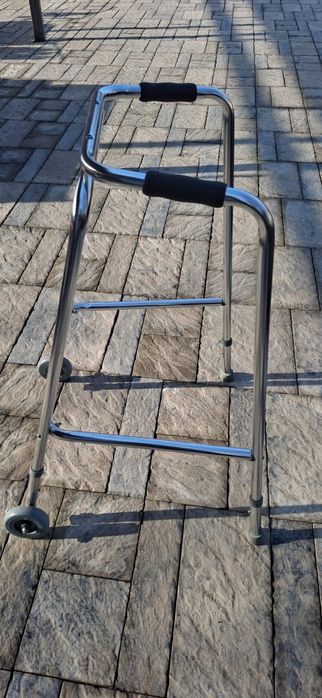 Ходунки для взрослых