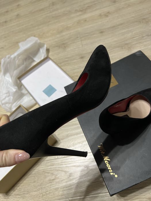 Продам туфли замш