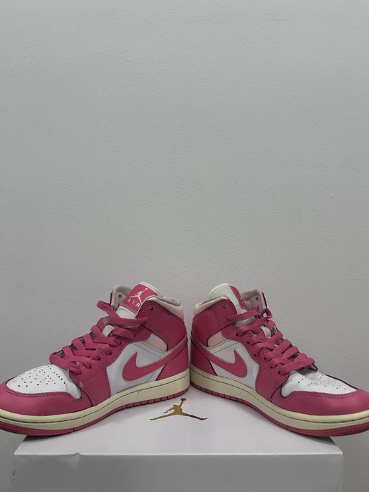 Jordan 1 Mid roz