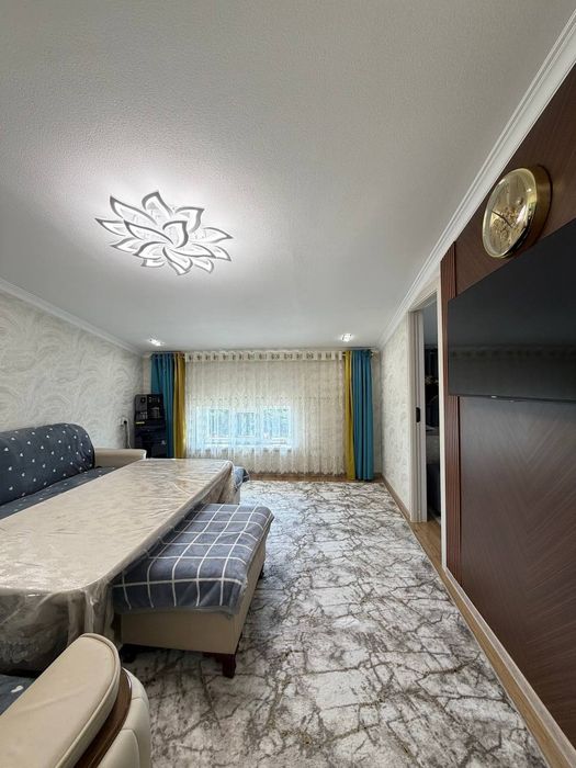 2-комн. Квартира 42м² с раздельными комнатами у Вокзального базара