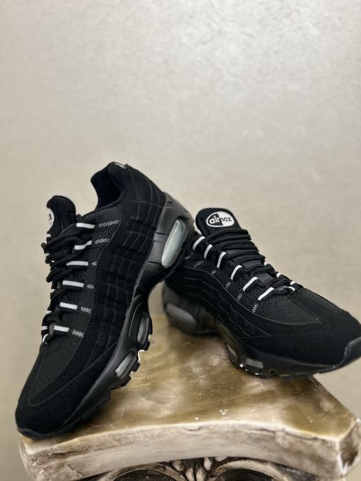 Nike 95 Black/White (44-42)