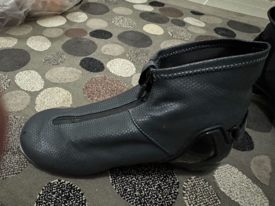 Продам лыжные ботинки