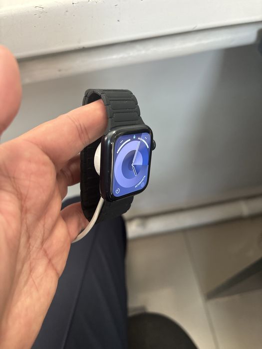 Apple wath Se2 сатыладыыыыыыяяыыыыыыыыя