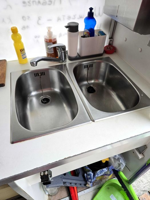 Мерцедес кемпър за бързо хранене готов за работа